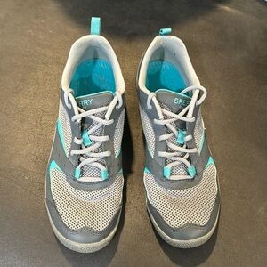 Sperry Topsiders  sneakers women’s size 9m‎